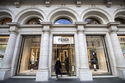 fendi rinascente roma|fendi roma boutique.